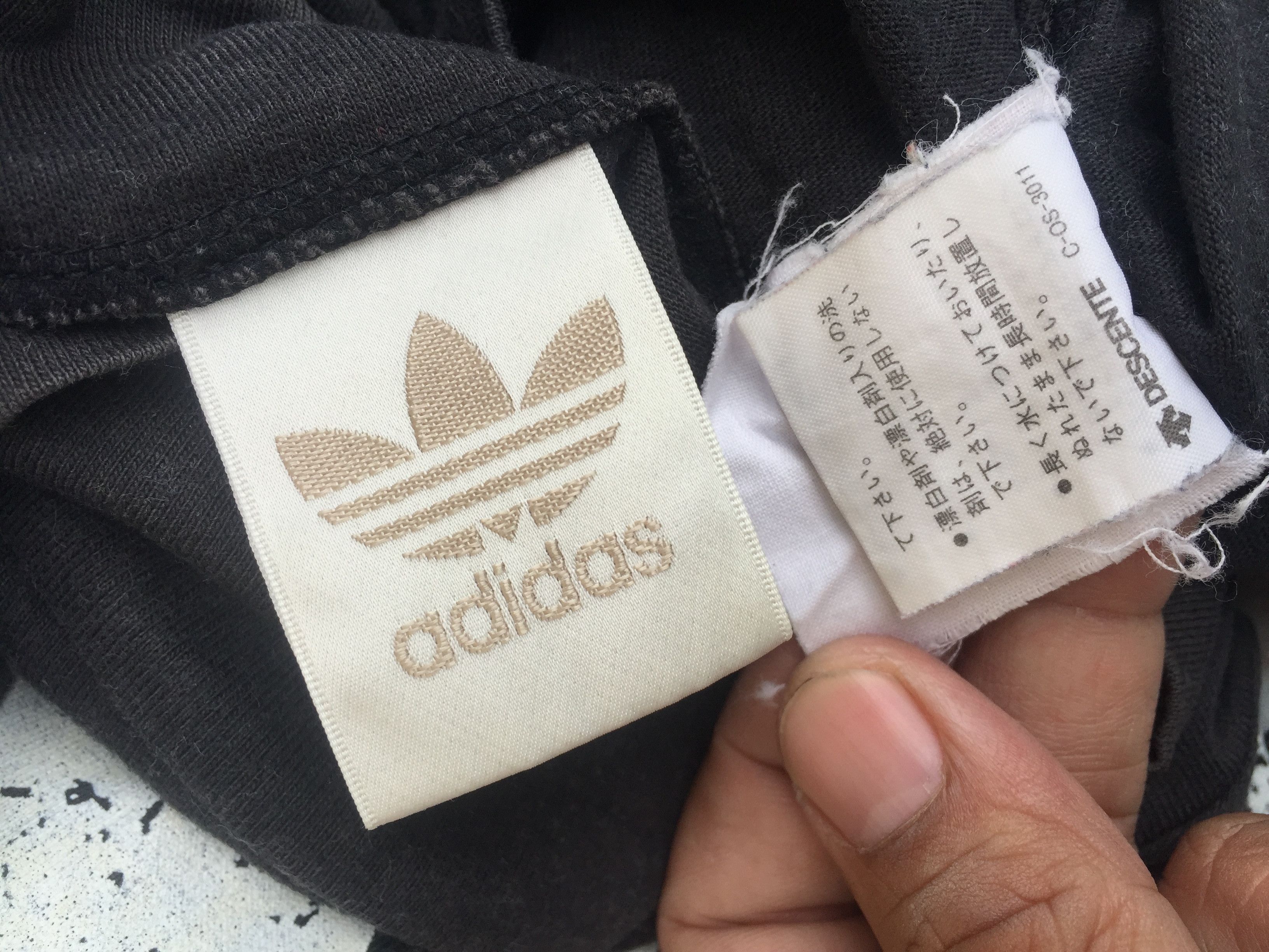 Adidas Vintage ADIDAS Big Logo Long Sleeve Shirt Size US L / EU 52-54 / 3 - 12 Thumbnail
