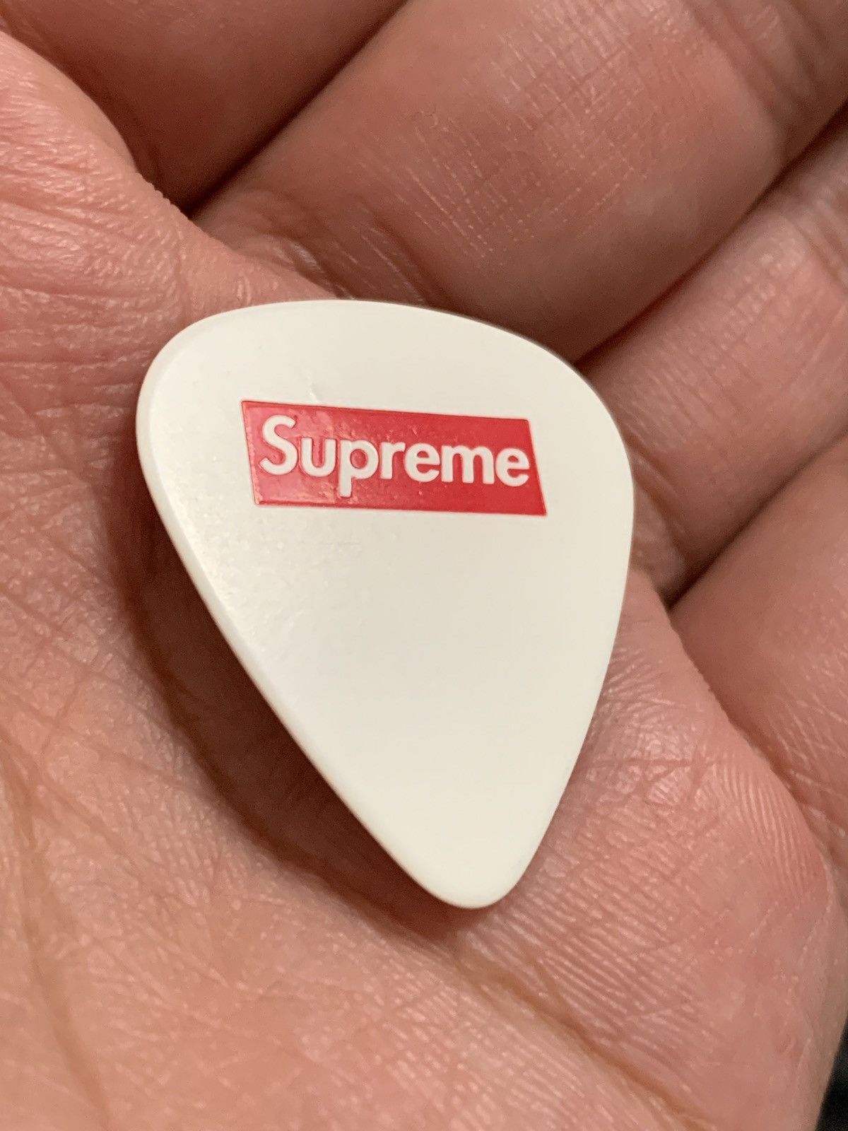 Supreme deals guitar pick