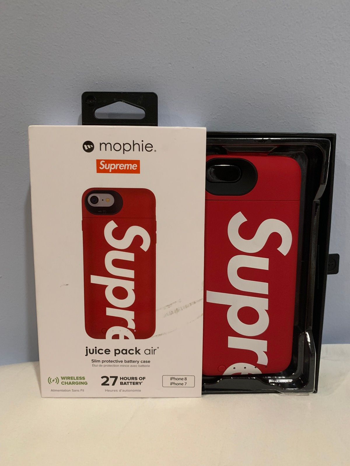 DS Supreme x Mophie RED IPhone 7 & 8 Juice Pack Air Charging Case 100%  Authentic