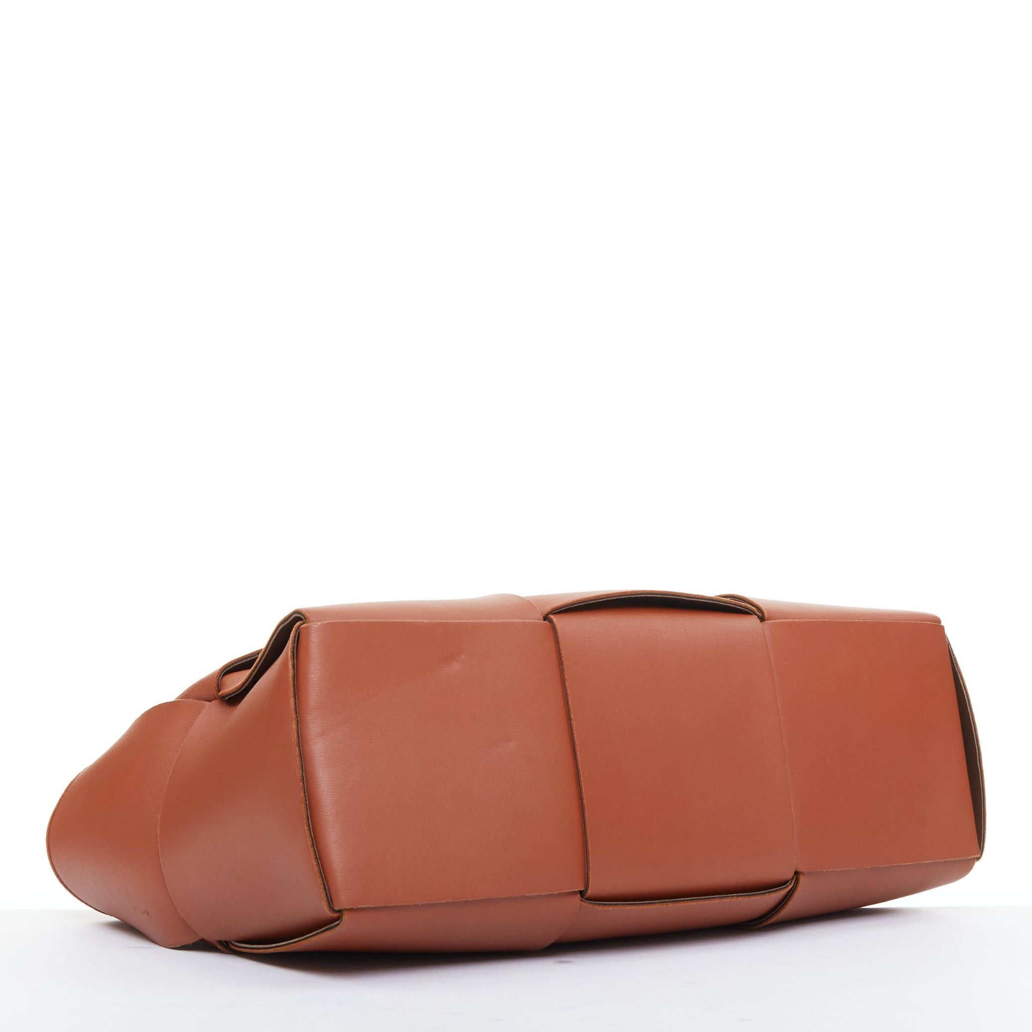 Bottega Veneta BOTTEGA VENETA Daniel Lee Arco Medium brick rust red smooth leather maxi intrecciato tote bag Size ONE SIZE - 6 Thumbnail