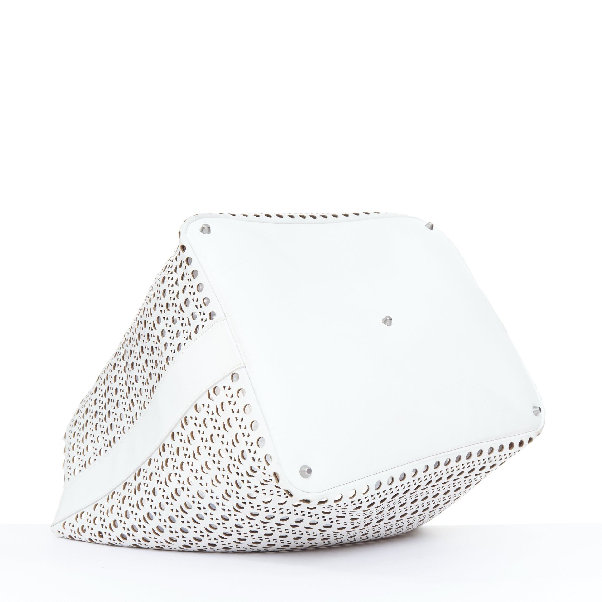 Alaia ALAIA Le Mina Vienne Wave laser cut white calfskin leather travel tote bag Size ONE SIZE - 6 Thumbnail
