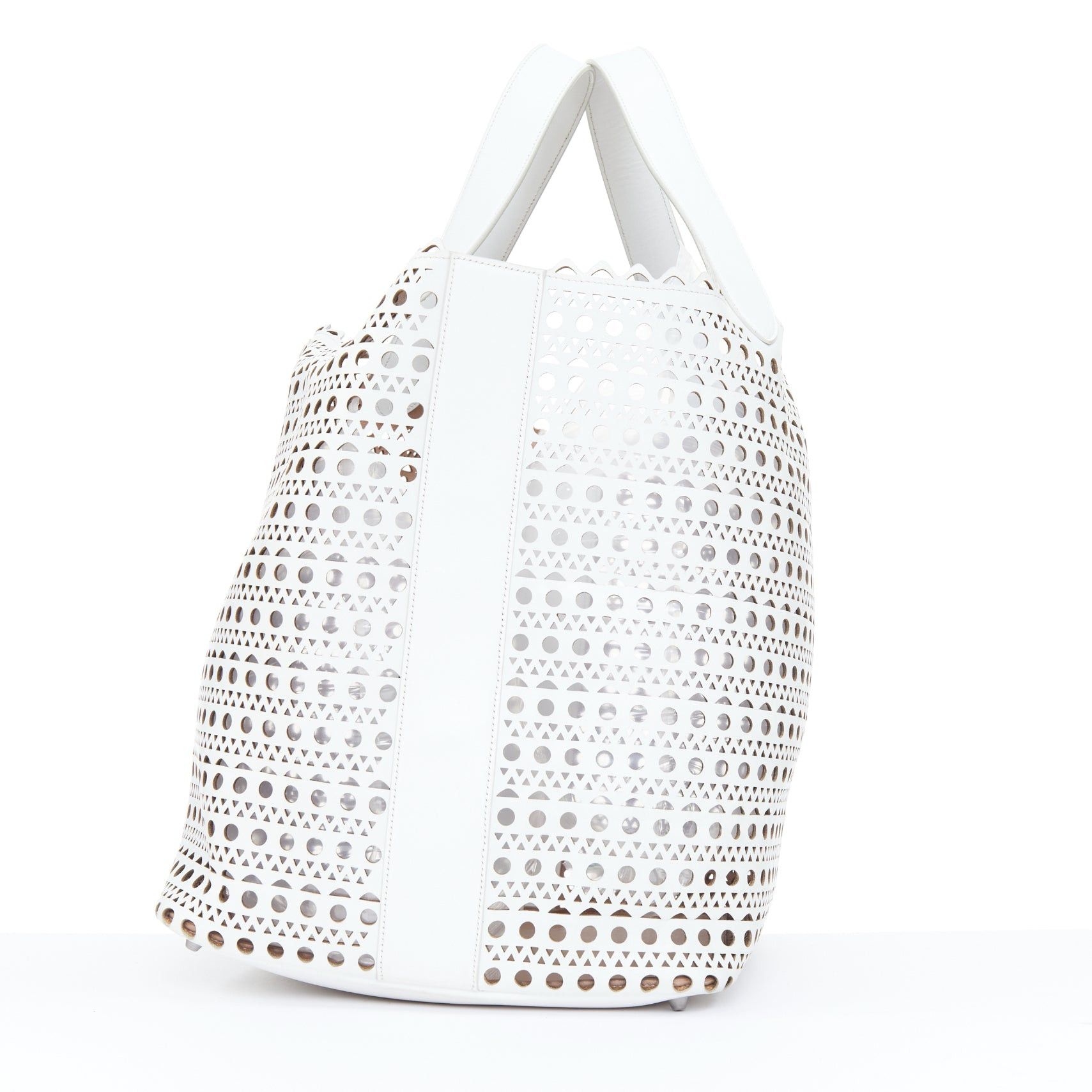 Alaia ALAIA Le Mina Vienne Wave laser cut white calfskin leather travel tote bag Size ONE SIZE - 4 Thumbnail