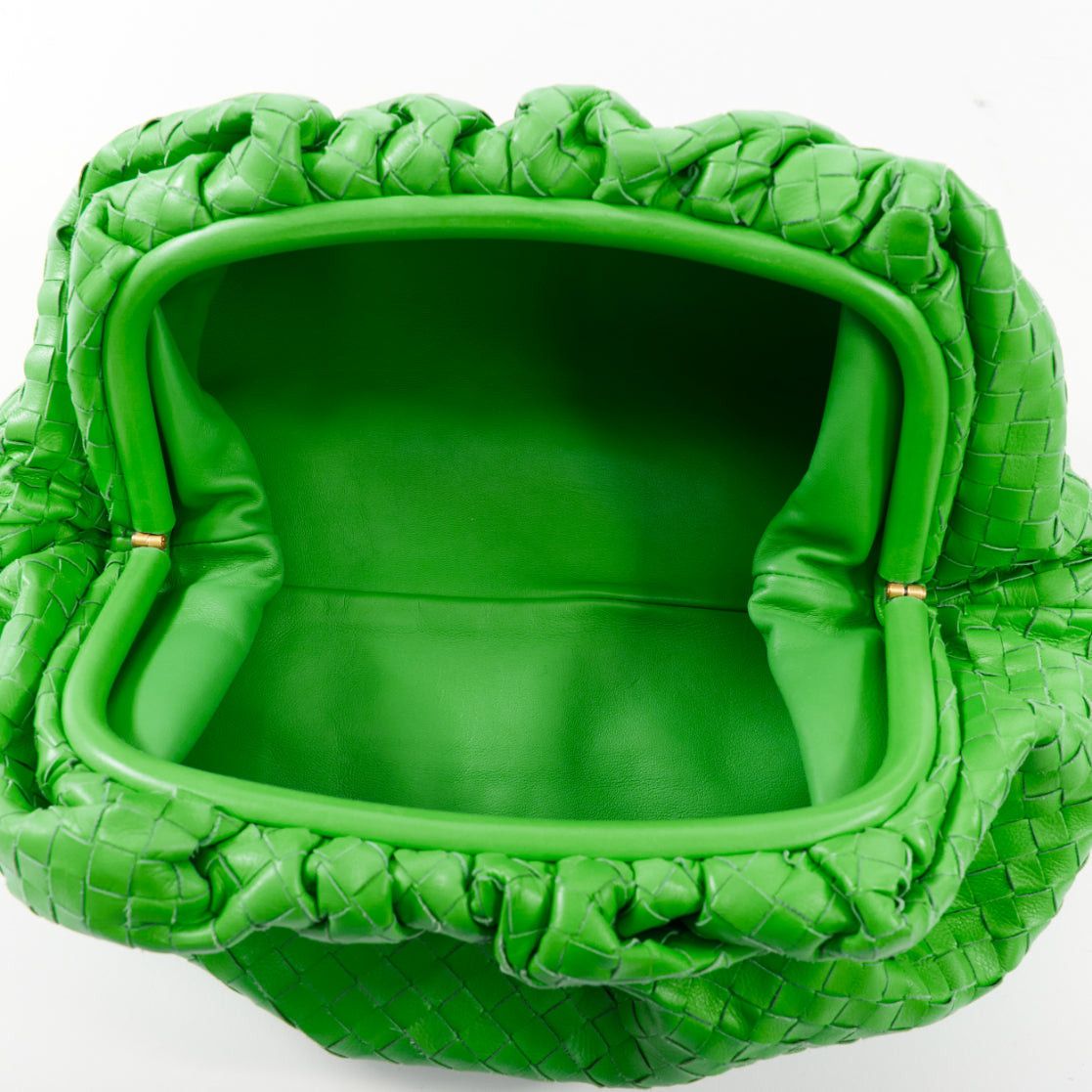 Bottega Veneta BOTTEGA VENETA Parakeet The Pouch green Intrecciato nappa leather clutch bag Size ONE SIZE - 9 Thumbnail