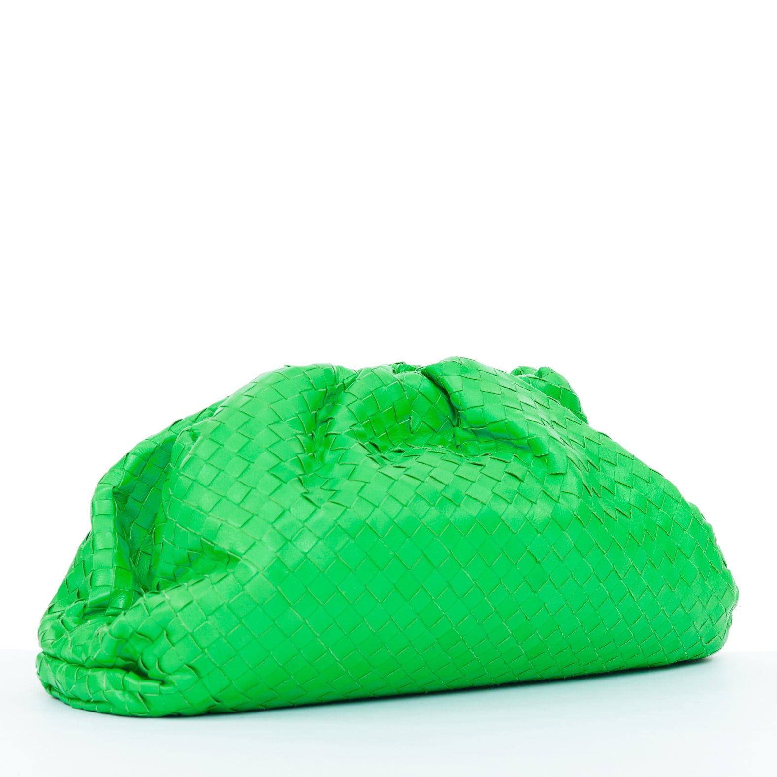Bottega Veneta BOTTEGA VENETA Parakeet The Pouch green Intrecciato nappa leather clutch bag Size ONE SIZE - 3 Thumbnail