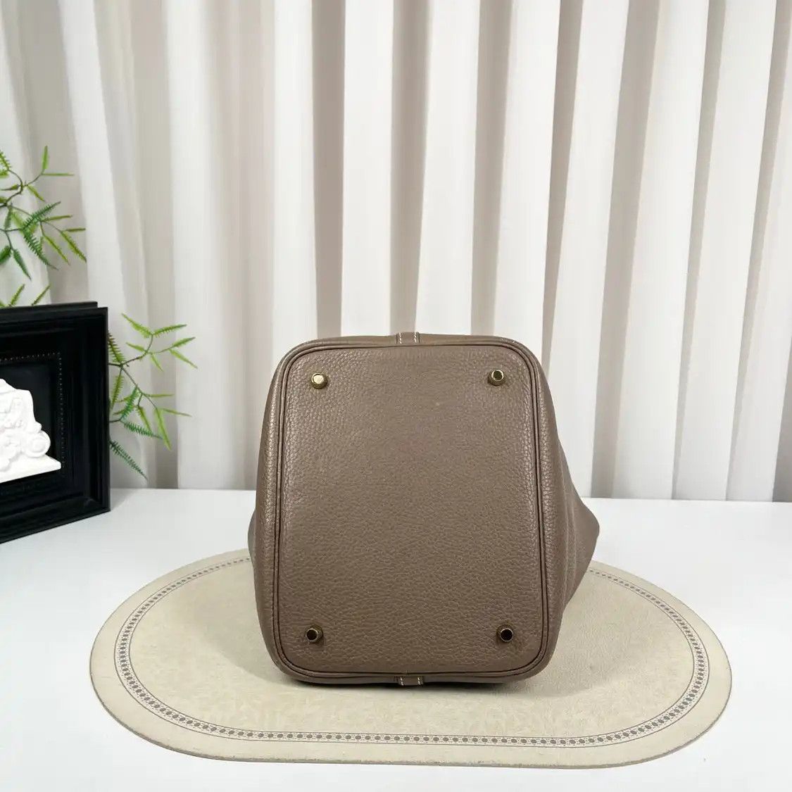 Hermes Hermes Picotin Lock 22 Dove Grey Clemence cowhide leather picotin handbag silver Size ONE SIZE - 3 Thumbnail