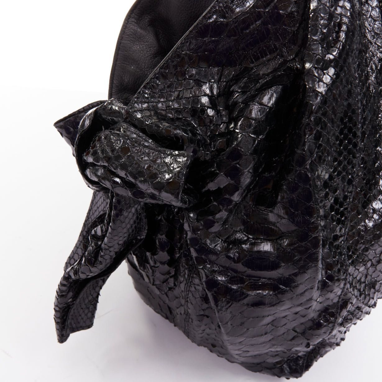 Valentino VALENTINO black shiny snakeskin leather bow side shoulder hobo bag Size ONE SIZE - 8 Thumbnail