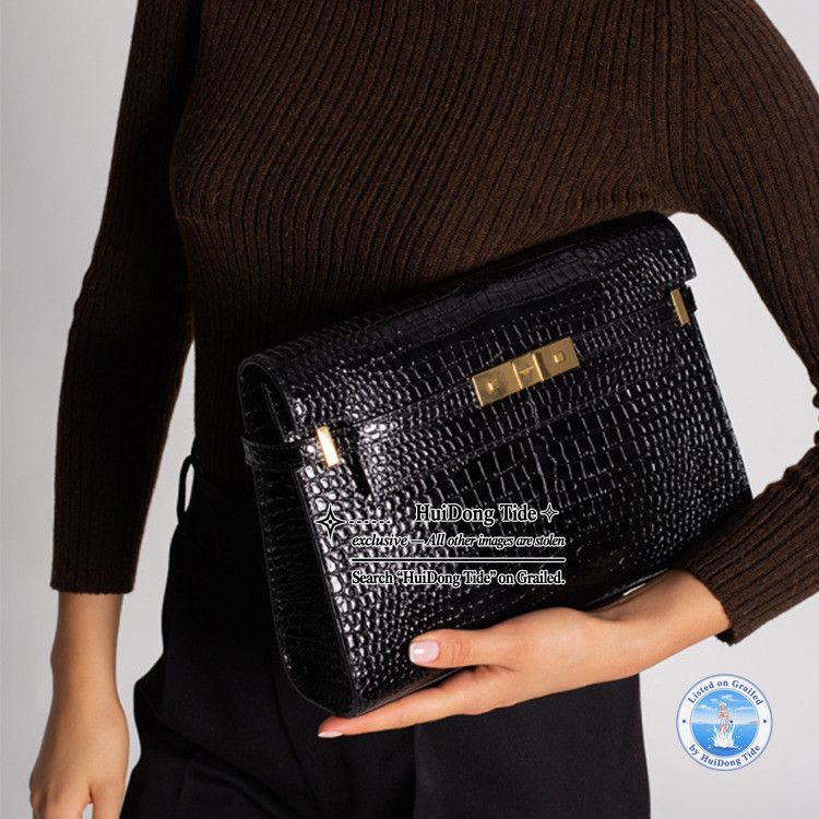 Saint Laurent Paris Saint Laurent Manhattan Croc Embossed Handle Bag Size ONE SIZE - 8 Thumbnail