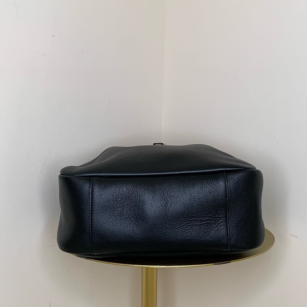 Saint Laurent Paris Saint Laurent Le 5 A 7 Leather Shoulder Bag Black Size ONE SIZE - 3 Thumbnail