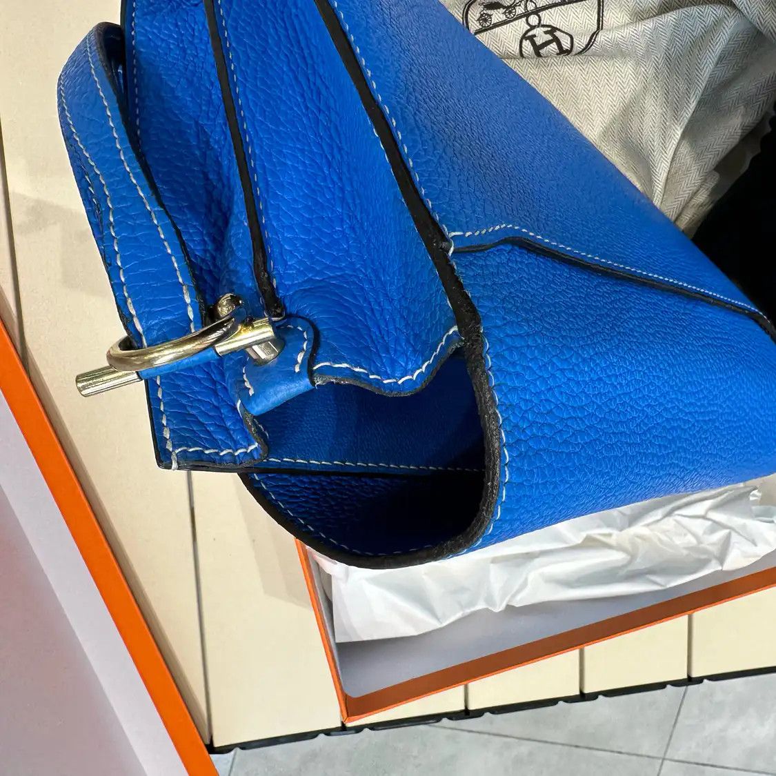 Hermes Hermes Roulis mini blue Evercolor cowhide leather Roulis crossbody bag gold hard Size ONE SIZE - 5 Thumbnail