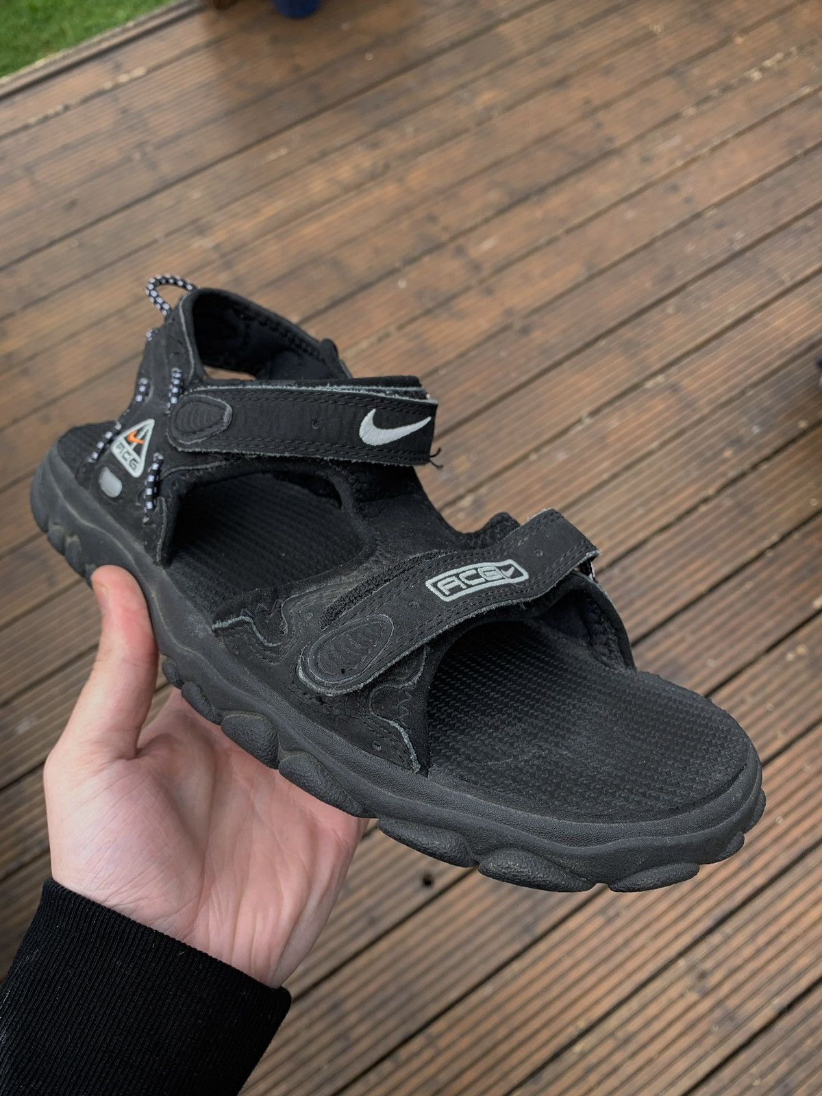 acg nike slides