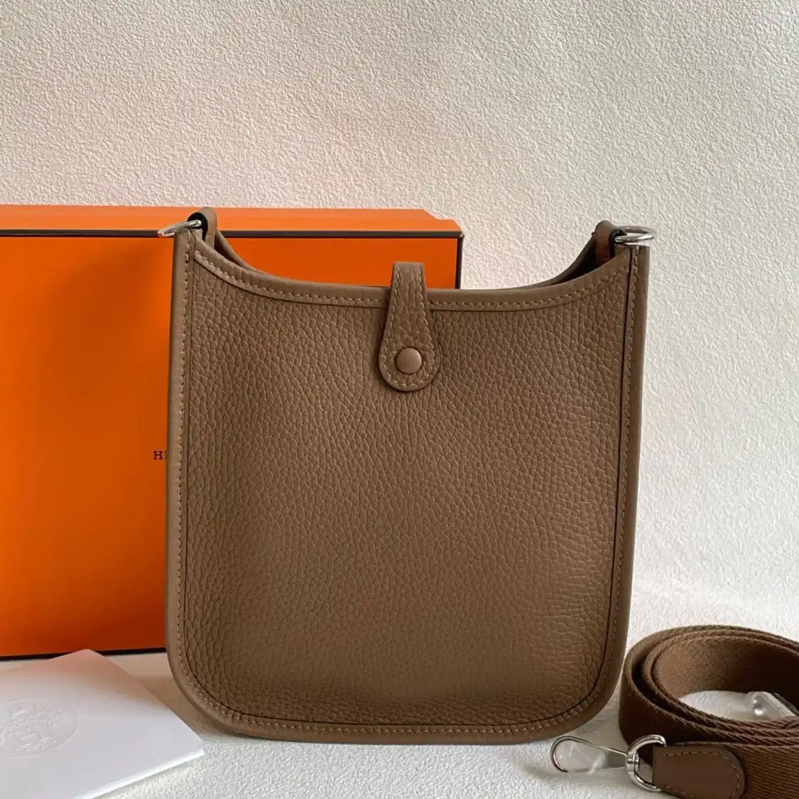 Hermes Hermes Evelyne TPM Marron Clemence cowhide leather cutout Evelyne shoulder bag s Size ONE SIZE - 2 Thumbnail