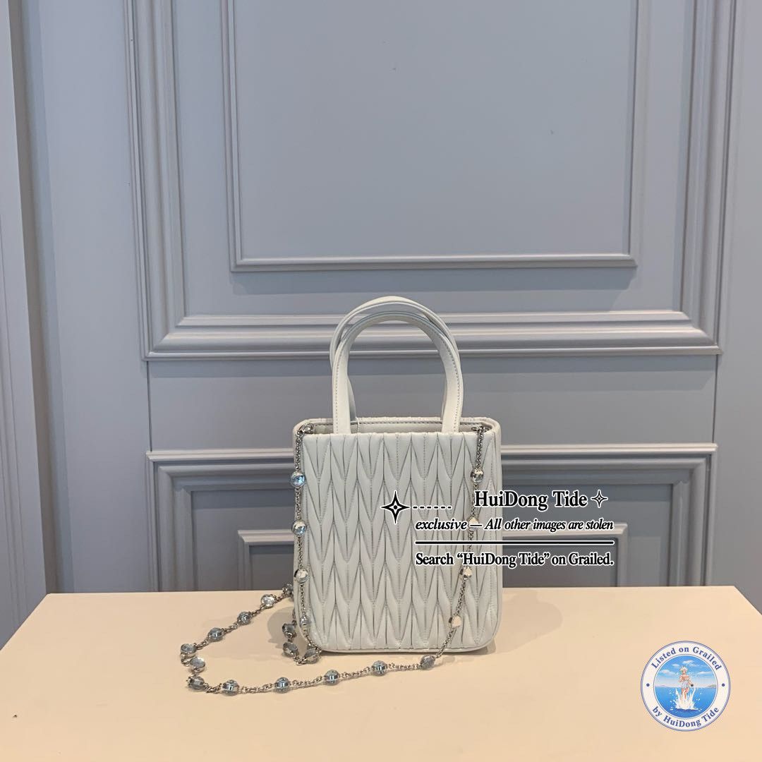 Miu Miu Miu Miu Matelassé Leather Tote Bag Size ONE SIZE - 2 Thumbnail