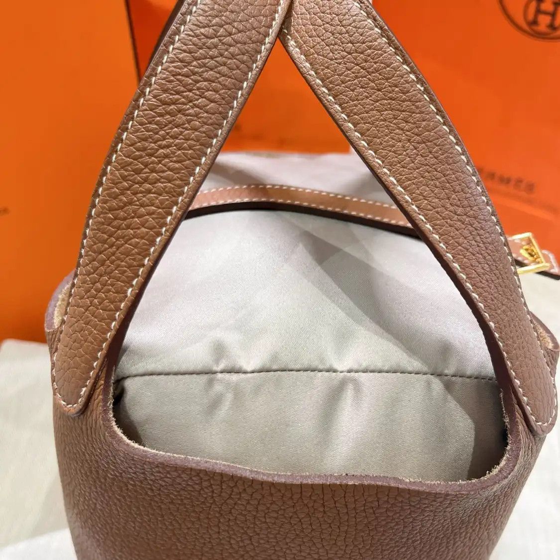 Hermes Hermes Picotin Lock 18 Gold Brown Clemence cowhide leather picotin handbag gold Size ONE SIZE - 7 Thumbnail