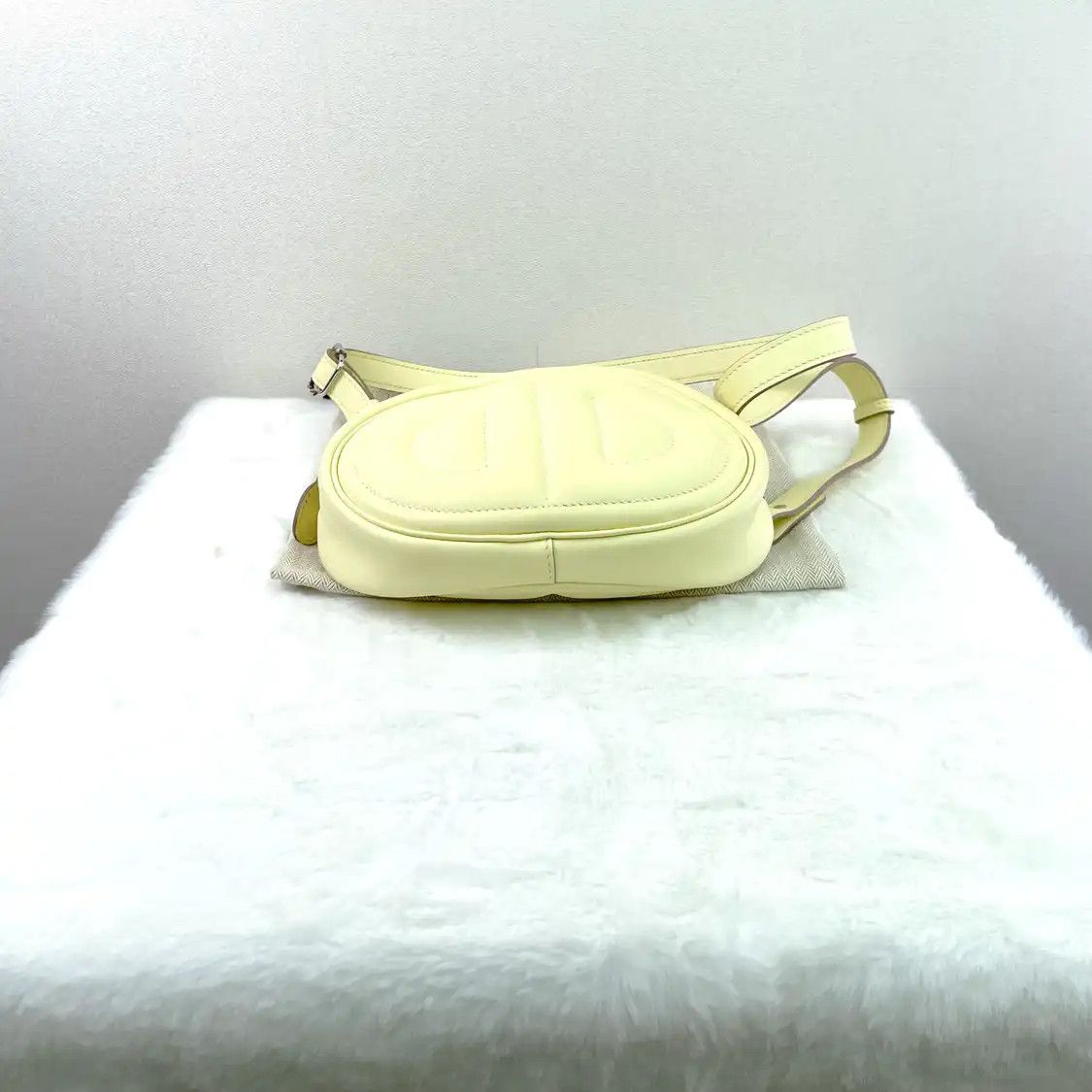 Hermes Hermes In-The-Loop yellow Swift cowhide leather embossed Roulis crossbody bag si Size ONE SIZE - 5 Thumbnail