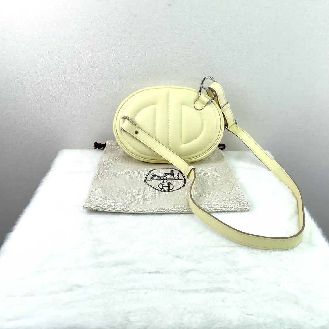 Hermes Hermes In-The-Loop yellow Swift cowhide leather embossed Roulis crossbody bag si Size ONE SIZE - 4 Thumbnail