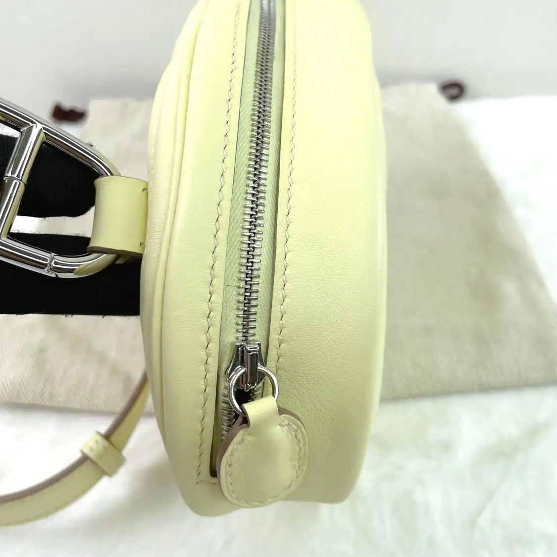 Hermes Hermes In-The-Loop yellow Swift cowhide leather embossed Roulis crossbody bag si Size ONE SIZE - 7 Thumbnail