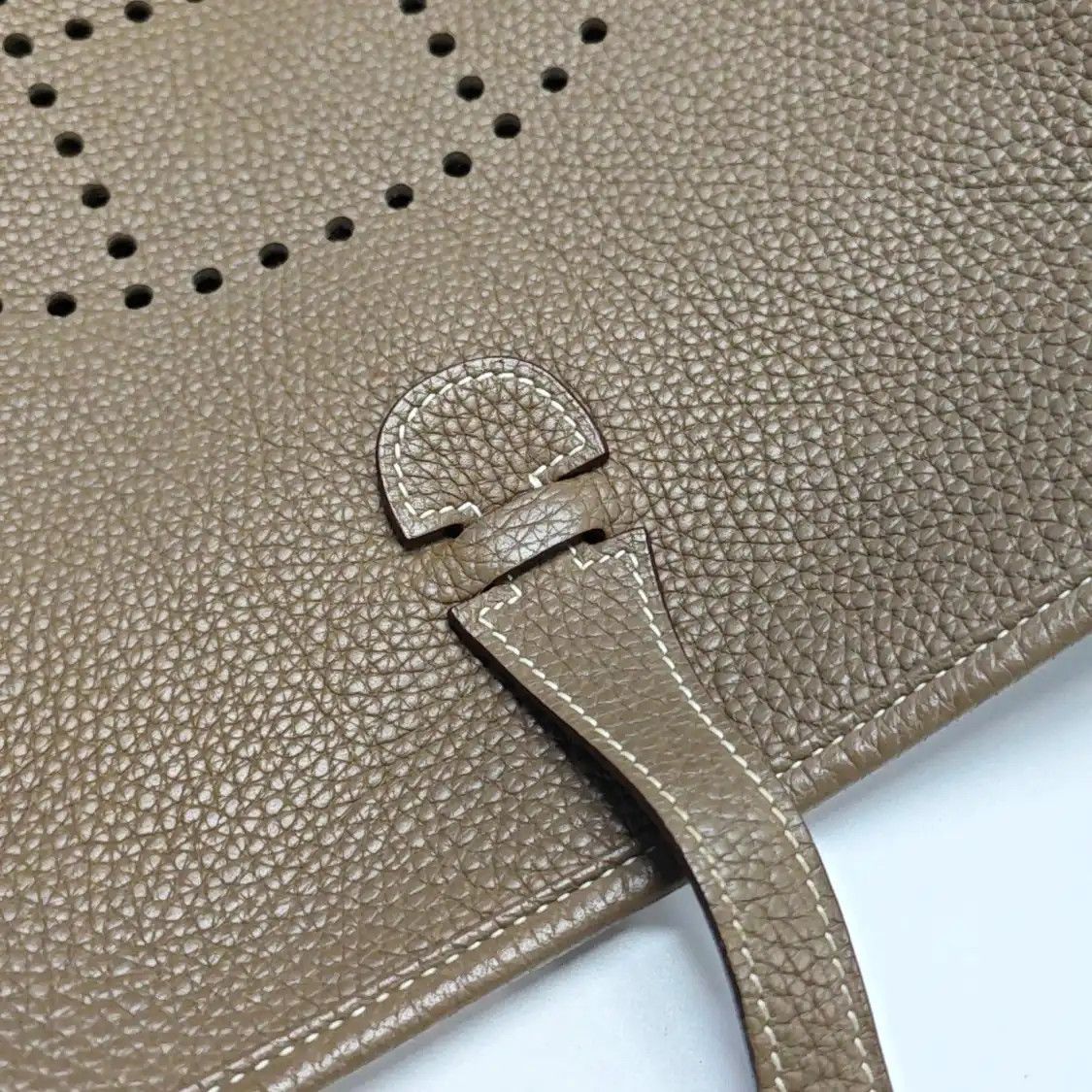 Hermes Hermes Evelyne 29 Etoupe Clemence cowhide leather cutout Evelyne shoulder bag cr Size ONE SIZE - 10 Thumbnail