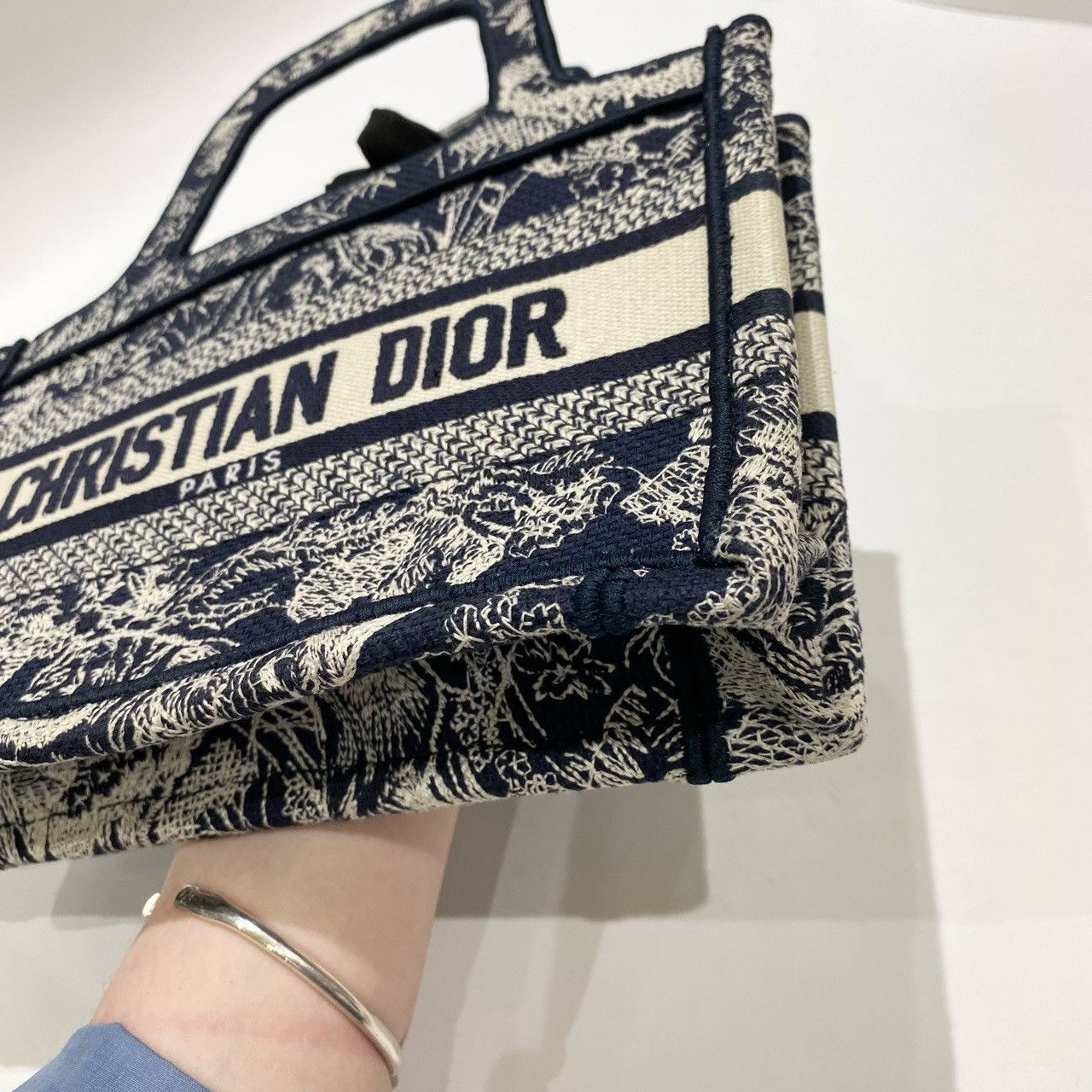 Dior Dior Embroidered Book Tote Mini Size Size ONE SIZE - 4 Thumbnail