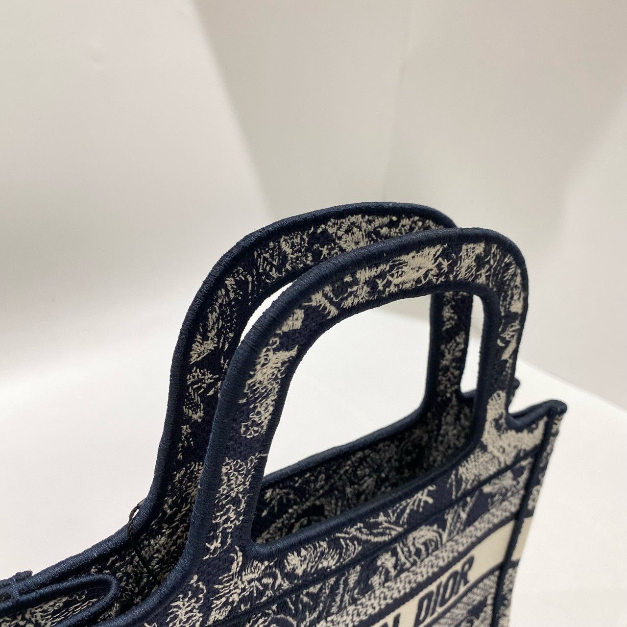 Dior Dior Embroidered Book Tote Mini Size Size ONE SIZE - 5 Thumbnail