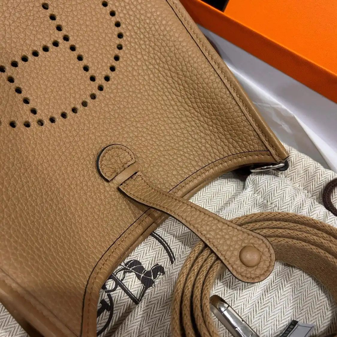 Hermes Hermes Evelyne mini Cookie Clemence cowhide leather cutout Evelyne shoulder bag Size ONE SIZE - 8 Thumbnail