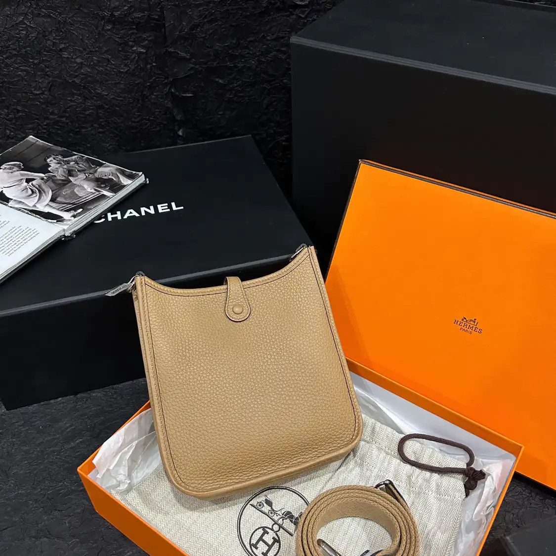 Hermes Hermes Evelyne mini Cookie Clemence cowhide leather cutout Evelyne shoulder bag Size ONE SIZE - 2 Thumbnail