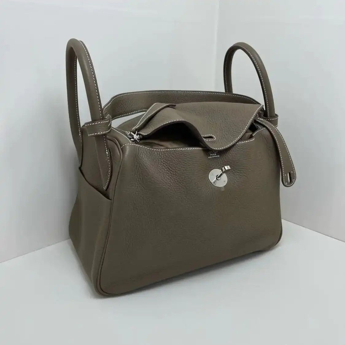 Hermes Hermes Lindy 30 Etoupe Clemence cowhide leather Lindy bag handbag silver hardwar Size ONE SIZE - 2 Thumbnail