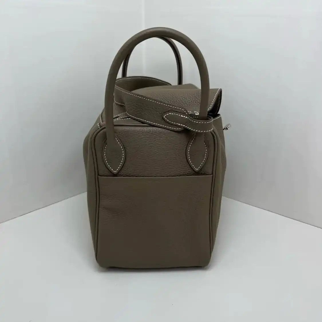 Hermes Hermes Lindy 30 Etoupe Clemence cowhide leather Lindy bag handbag silver hardwar Size ONE SIZE - 6 Thumbnail