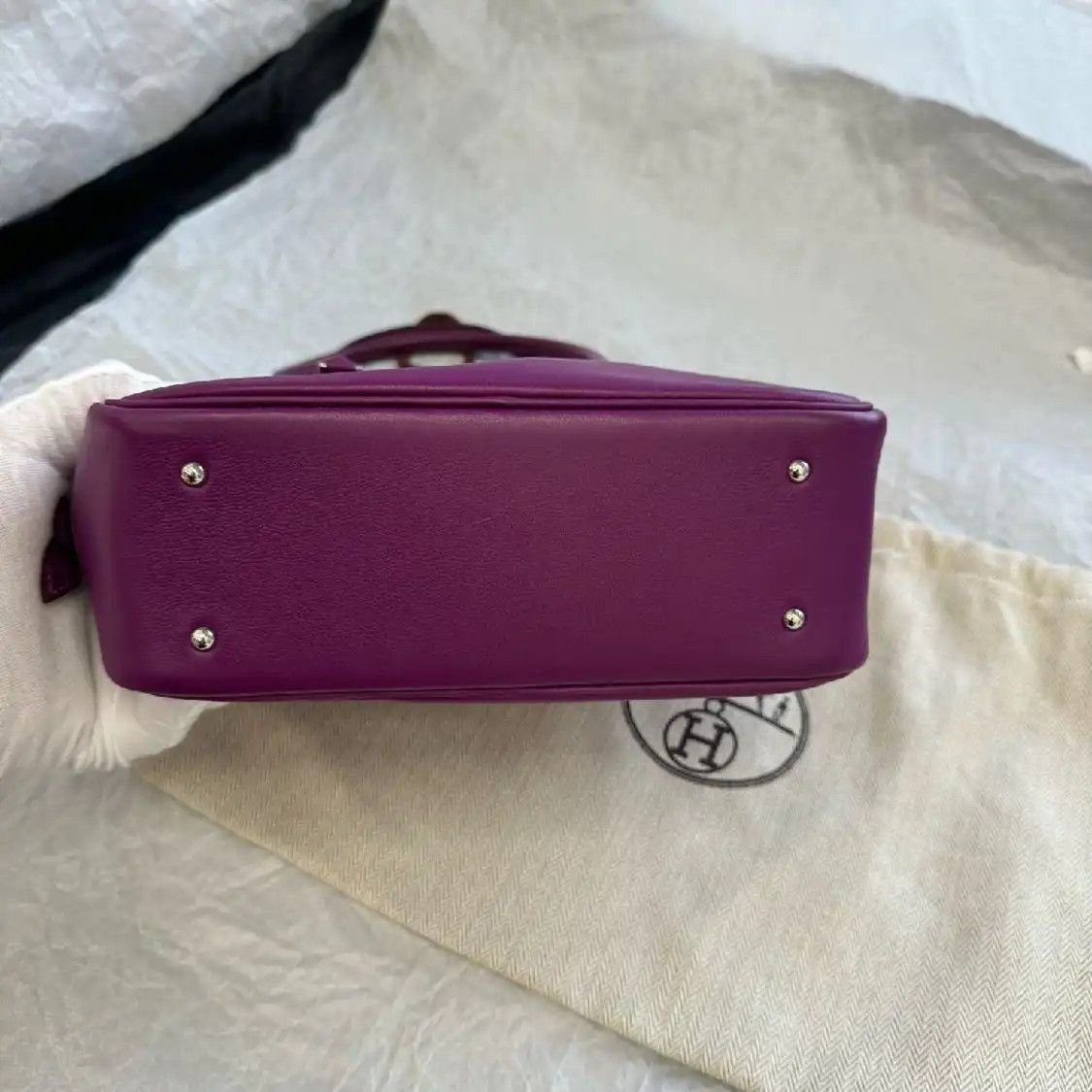 Hermes Hermes Plume Small rose purple sheepskin handbag silver hardware Size ONE SIZE - 9 Thumbnail