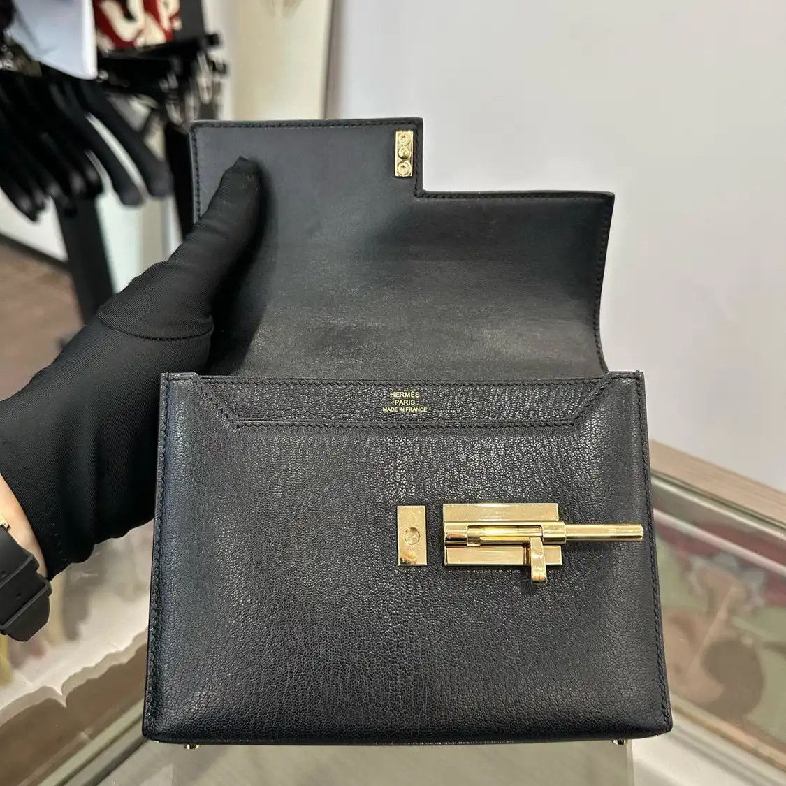 Hermes Hermes Verrou 17 black Chèvre Mysore goatskin bolt bag Verrou crossbody bag gold Size ONE SIZE - 4 Thumbnail