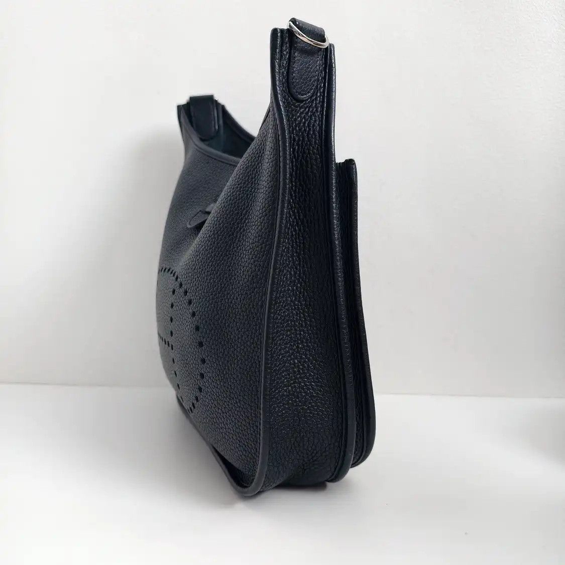 Hermes Hermes Evelyne PM black Clemence cowhide leather cutout Evelyne crossbody bag si Size ONE SIZE - 3 Thumbnail