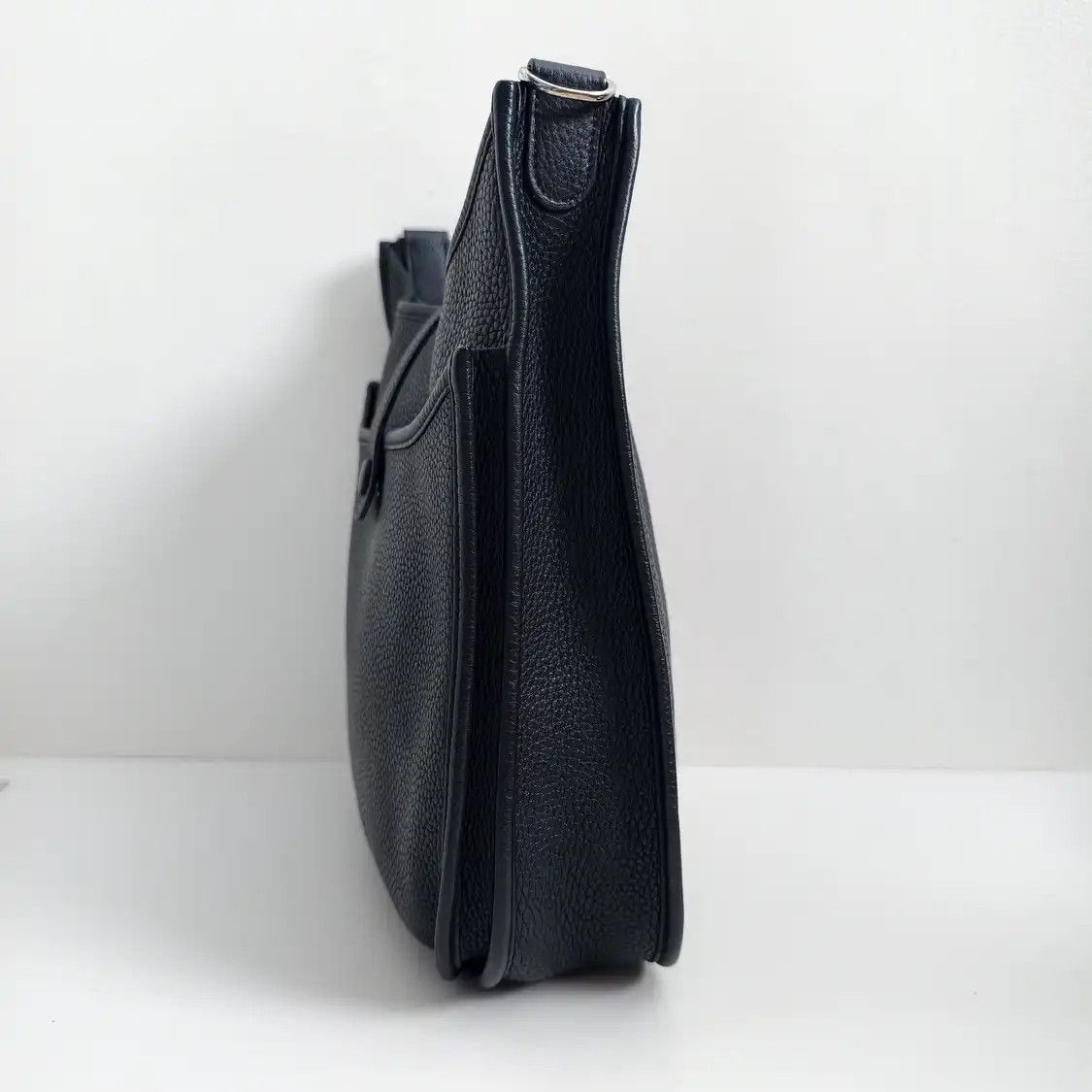 Hermes Hermes Evelyne PM black Clemence cowhide leather cutout Evelyne crossbody bag si Size ONE SIZE - 5 Thumbnail