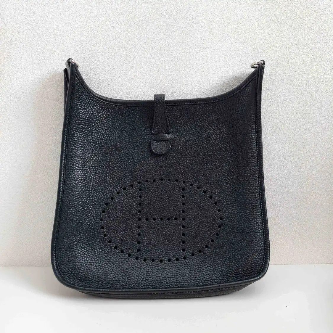 Hermes Hermes Evelyne PM black Clemence cowhide leather cutout Evelyne crossbody bag si Size ONE SIZE - 2 Thumbnail