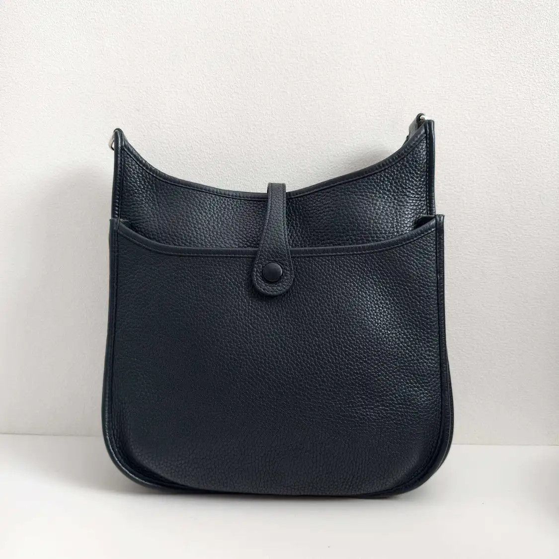 Hermes Hermes Evelyne PM black Clemence cowhide leather cutout Evelyne crossbody bag si Size ONE SIZE - 4 Thumbnail