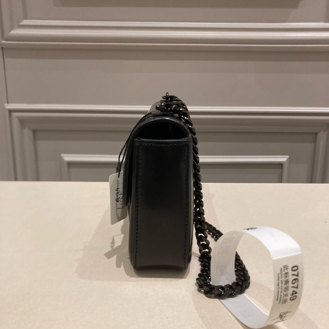Celine Celine Triomphe Chain Shoulder Bag Size ONE SIZE - 4 Thumbnail