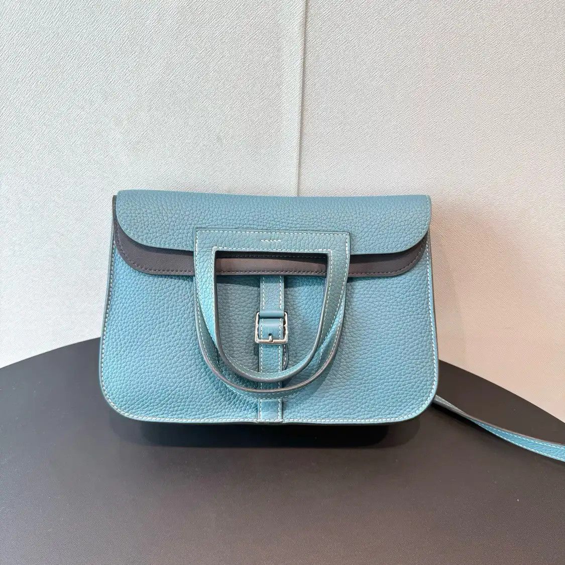 Hermes Hermes Halzan 25 denim blue cowhide leather shoulder bag silver hardware B Size ONE SIZE - 2 Thumbnail