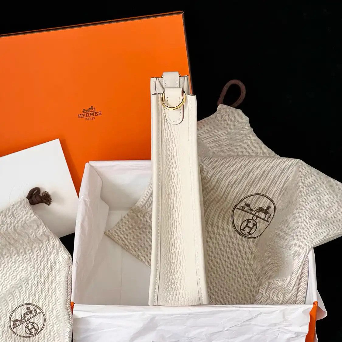 Hermes Hermes Evelyne 16 Craie Clemence cowhide leather Evelyne crossbody bag gold hard Size ONE SIZE - 4 Thumbnail
