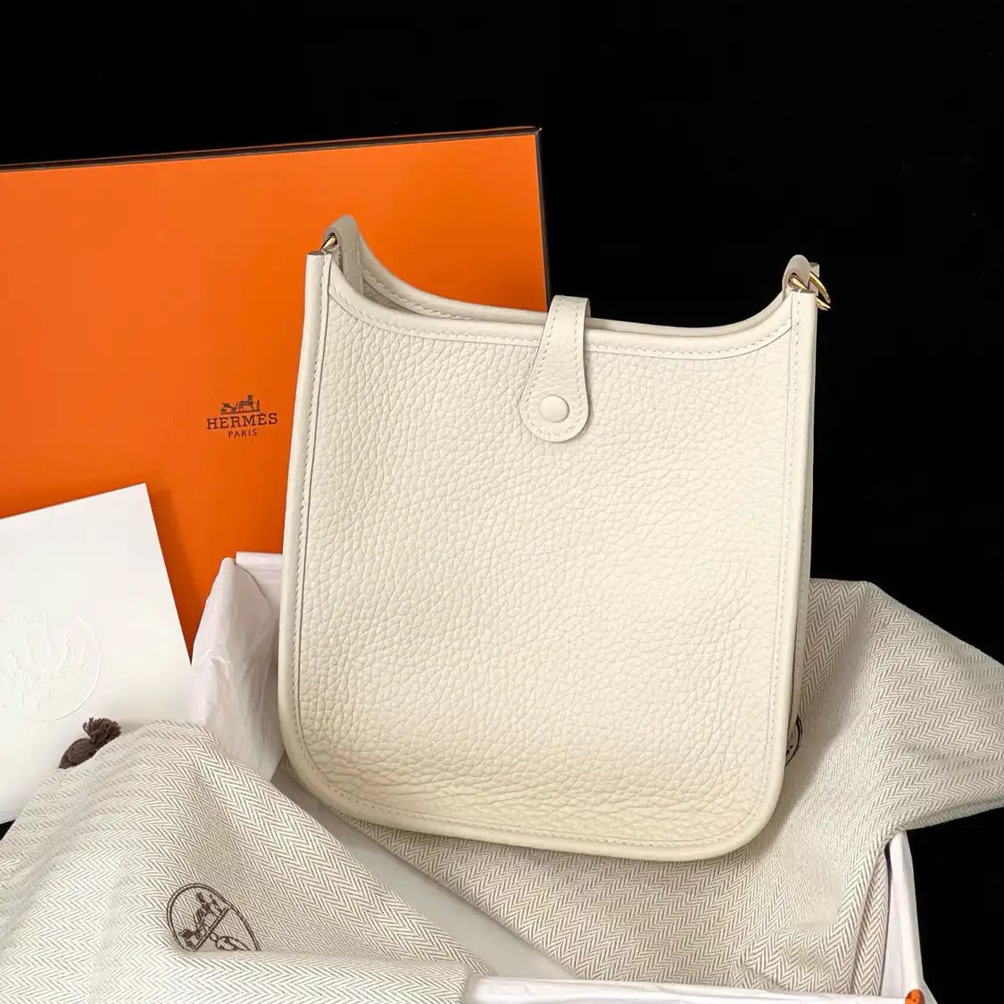 Hermes Hermes Evelyne 16 Craie Clemence cowhide leather Evelyne crossbody bag gold hard Size ONE SIZE - 2 Thumbnail