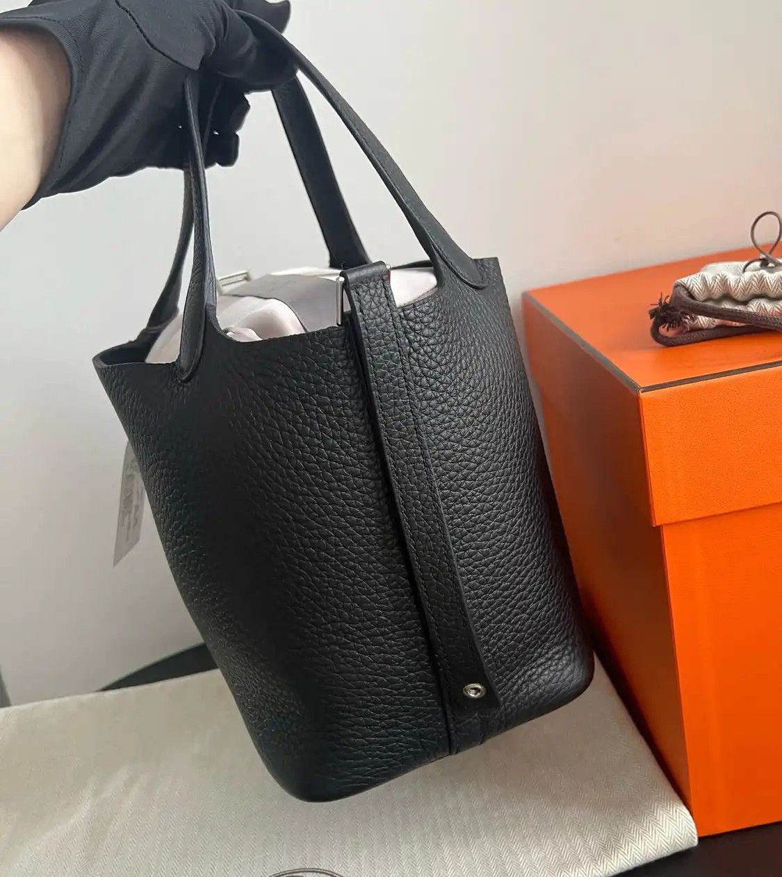 Hermes Hermes Picotin Lock 18 black cowhide leather picotin handbag gold hardware W Size ONE SIZE - 4 Thumbnail