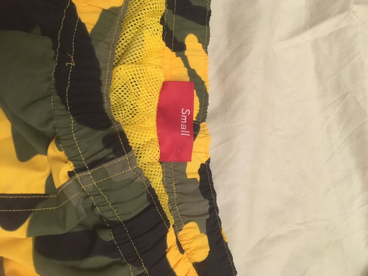 Supreme Reflective Camo Warm Up Pant Size US 30 / EU 46 - 3 Thumbnail
