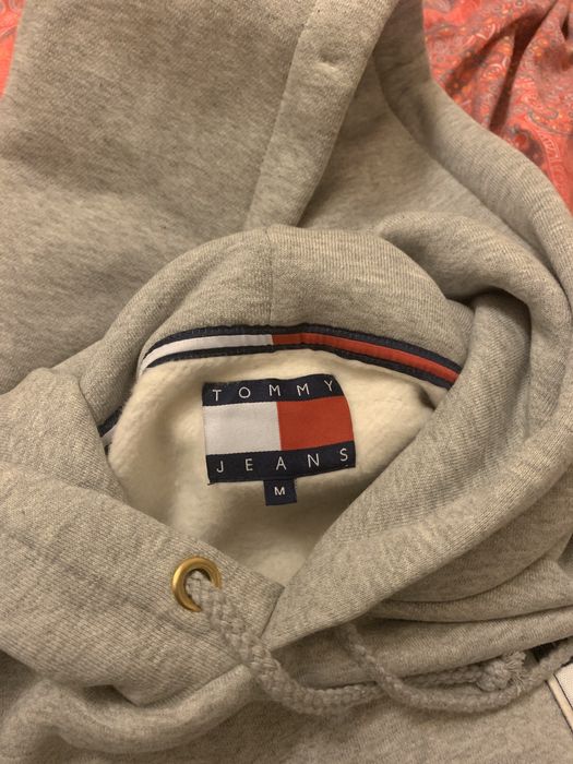 Tommy hilfiger 90s discount capsule flag hoodie