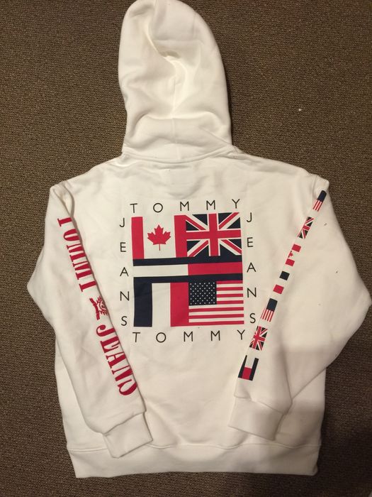 Tommy jeans 90s on sale capsule flag hoodie