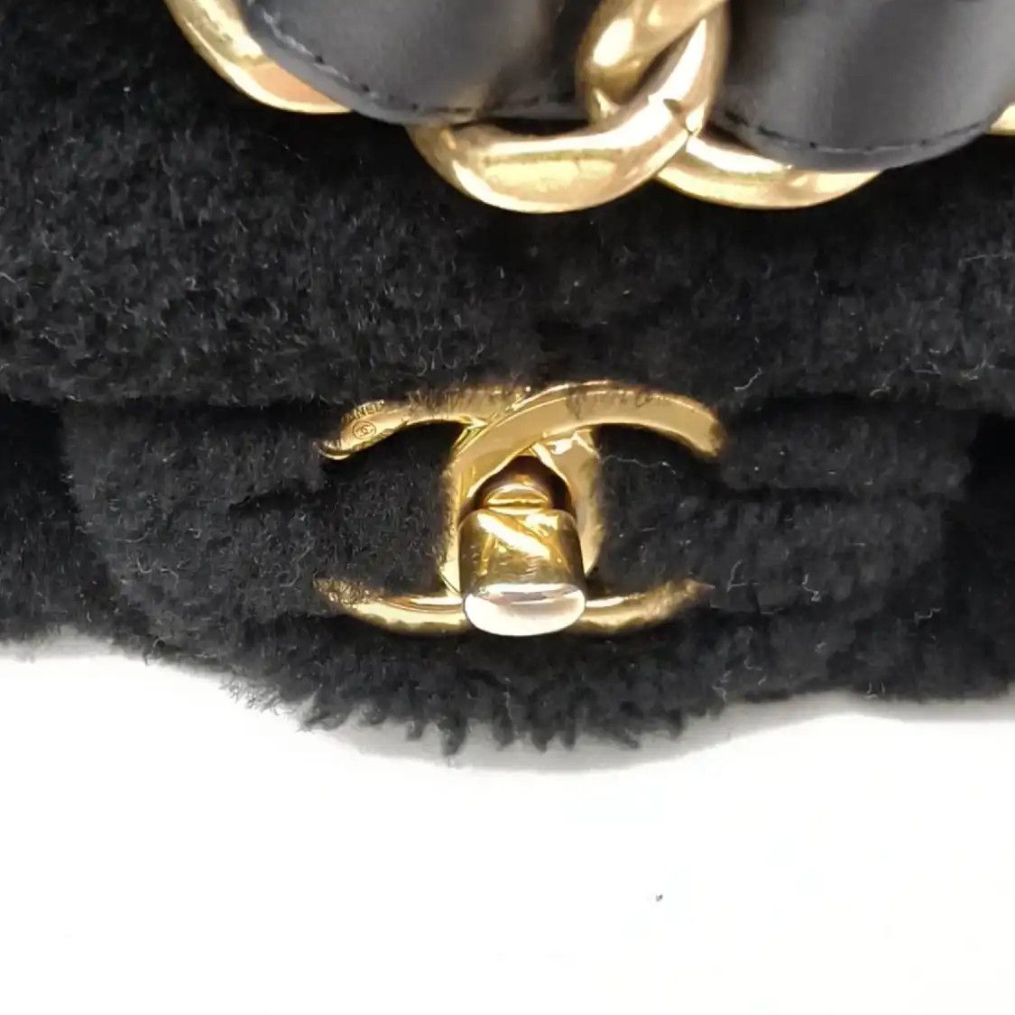 Chanel CHANEL Small black woolen crossbody bag gold hardware Size ONE SIZE - 9 Thumbnail