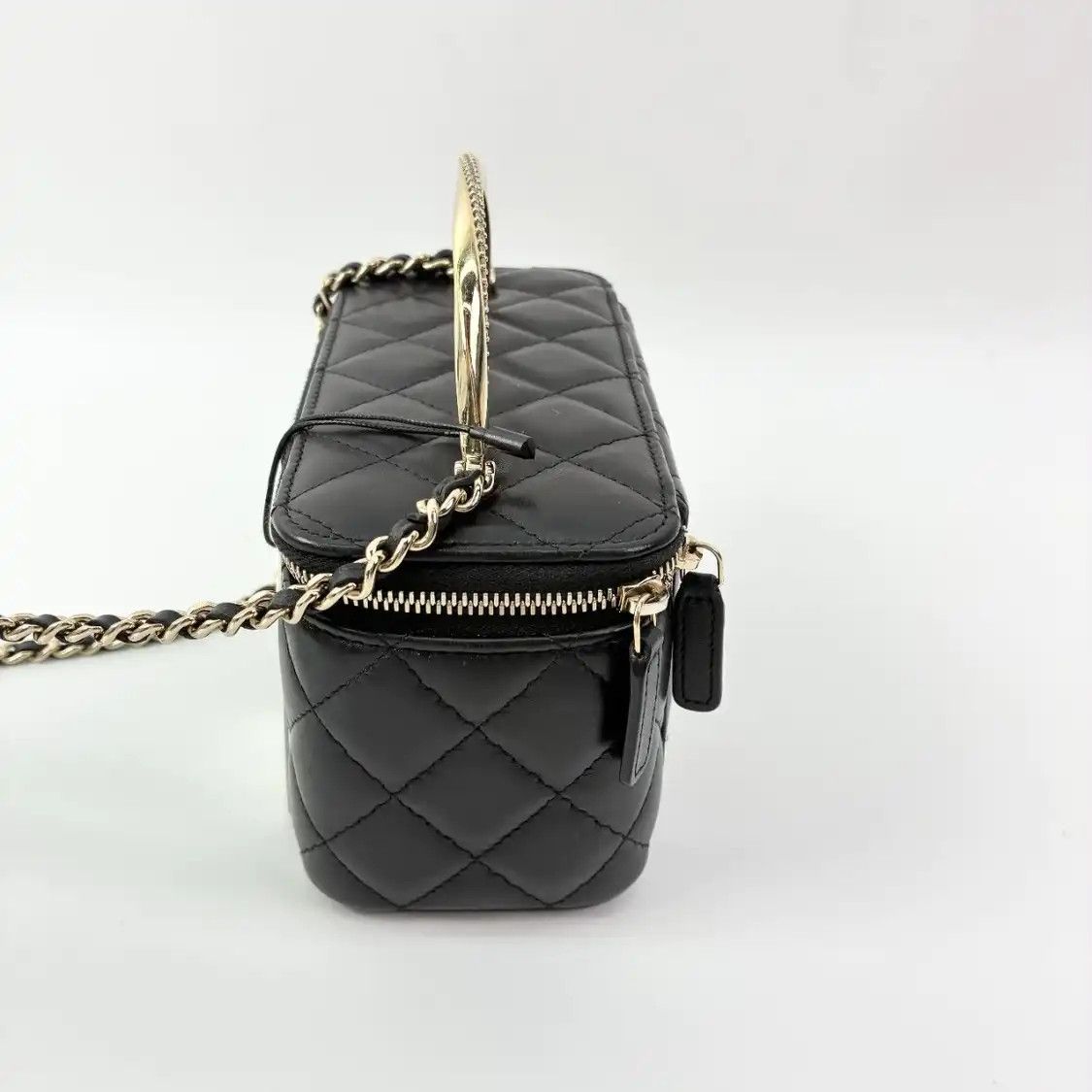Chanel CHANEL box bag black sheepskin quilted shoulder bag gold hardware Size ONE SIZE - 4 Thumbnail