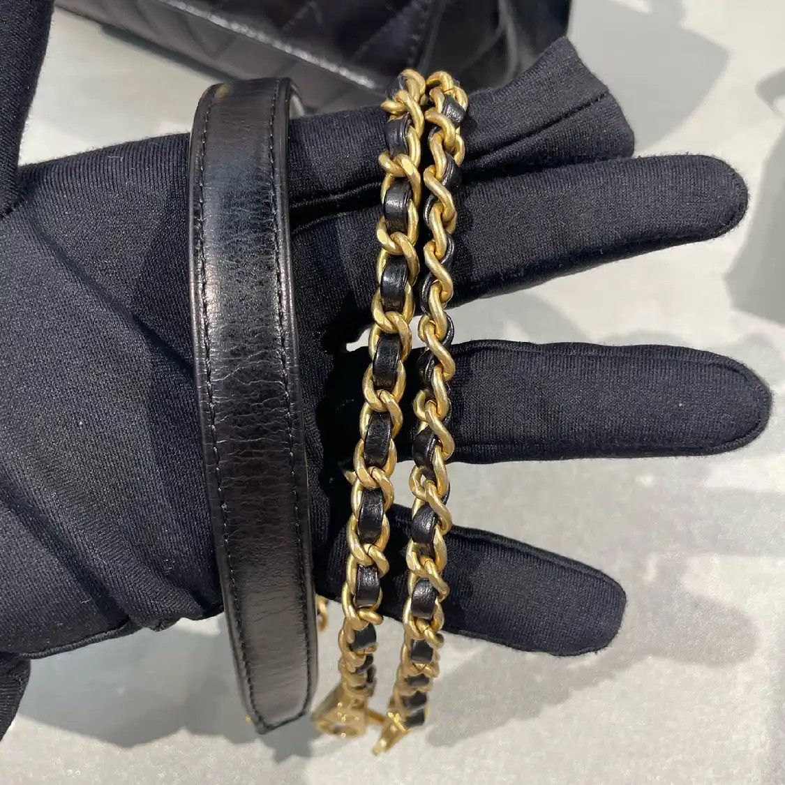 Chanel CHANEL COCO HANDLE Small black cowhide leather quilted Vshoulder bag gold hardwa Size ONE SIZE - 8 Thumbnail