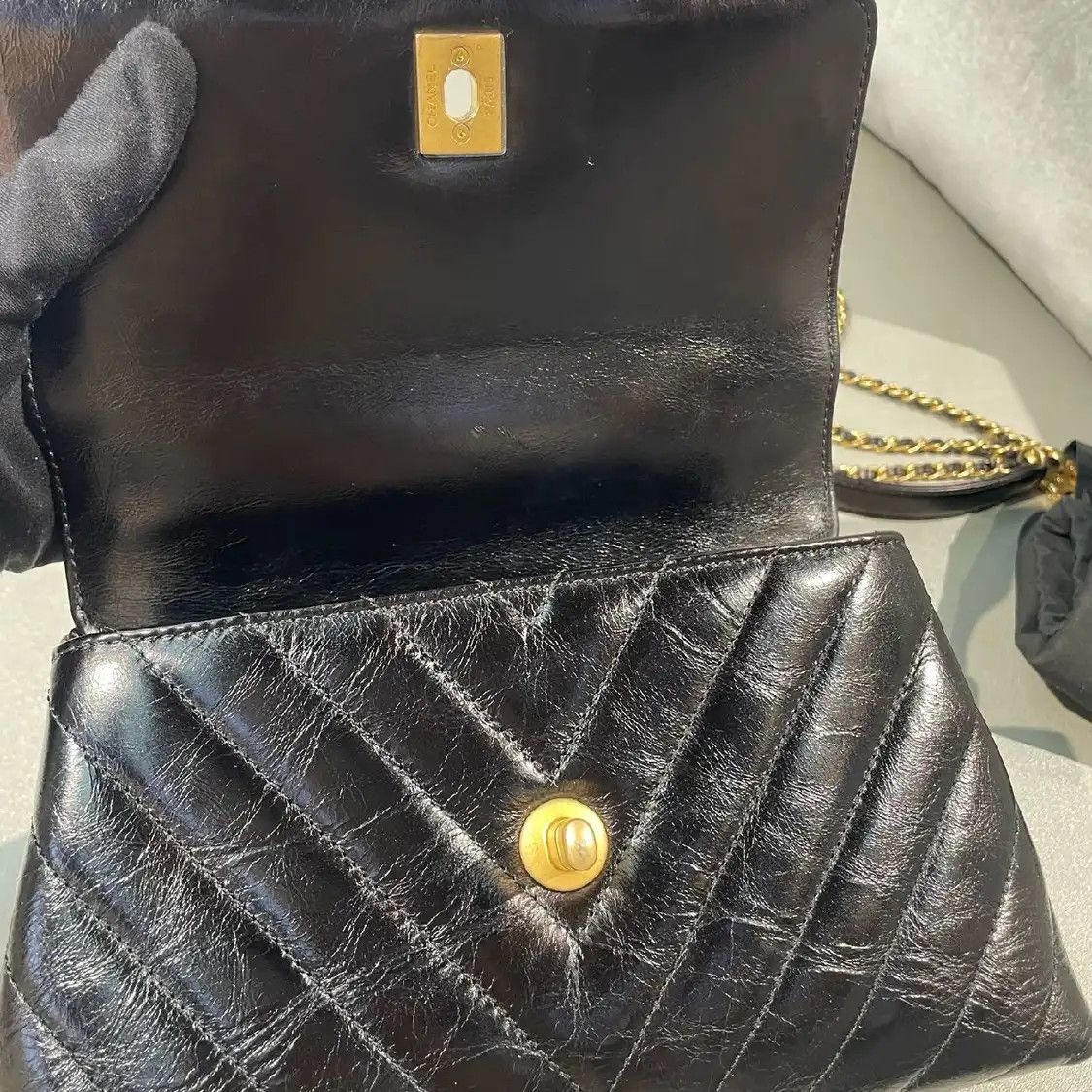 Chanel CHANEL COCO HANDLE Small black cowhide leather quilted Vshoulder bag gold hardwa Size ONE SIZE - 10 Thumbnail