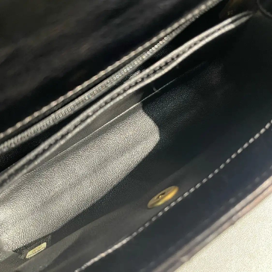 Chanel CHANEL COCO HANDLE Small black cowhide leather quilted Vshoulder bag gold hardwa Size ONE SIZE - 9 Thumbnail