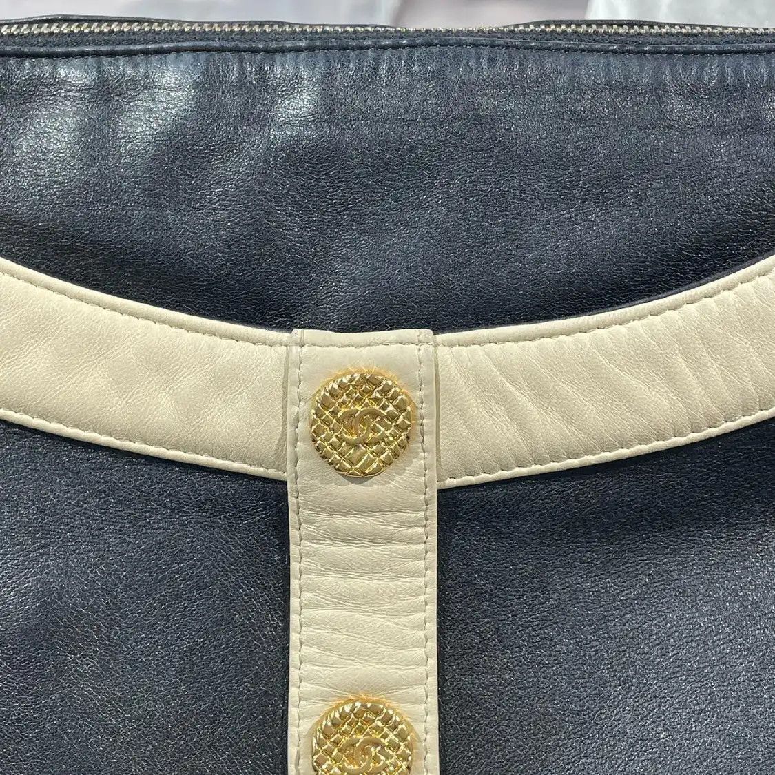 Chanel CHANEL black sheepskin crossbody bag gold hardware 21 Size ONE SIZE - 8 Thumbnail