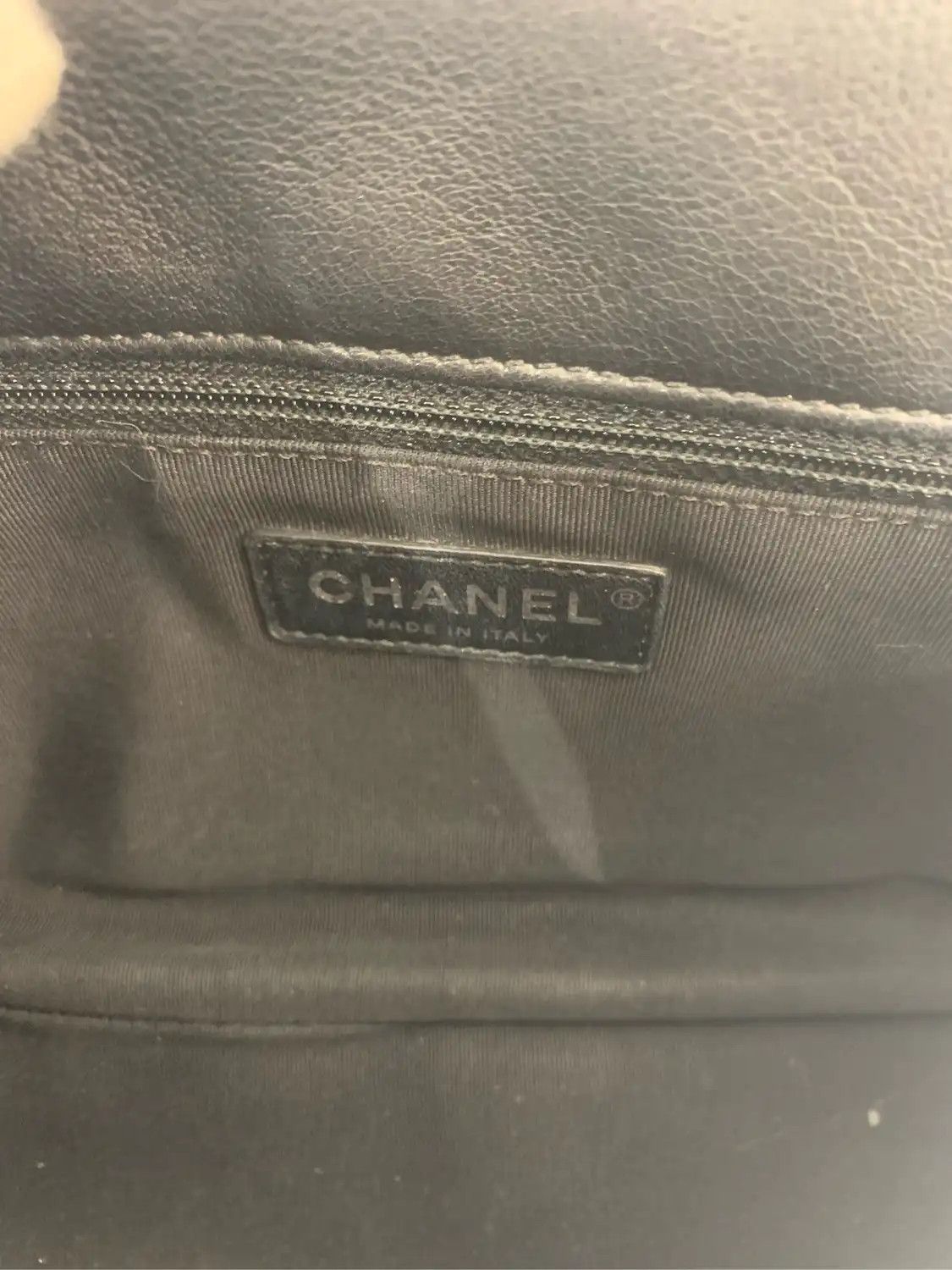Chanel CHANEL CLASSIC FLAP Medium black cowhide leather Vstud flap bag chain bag crossb Size ONE SIZE - 19 Thumbnail