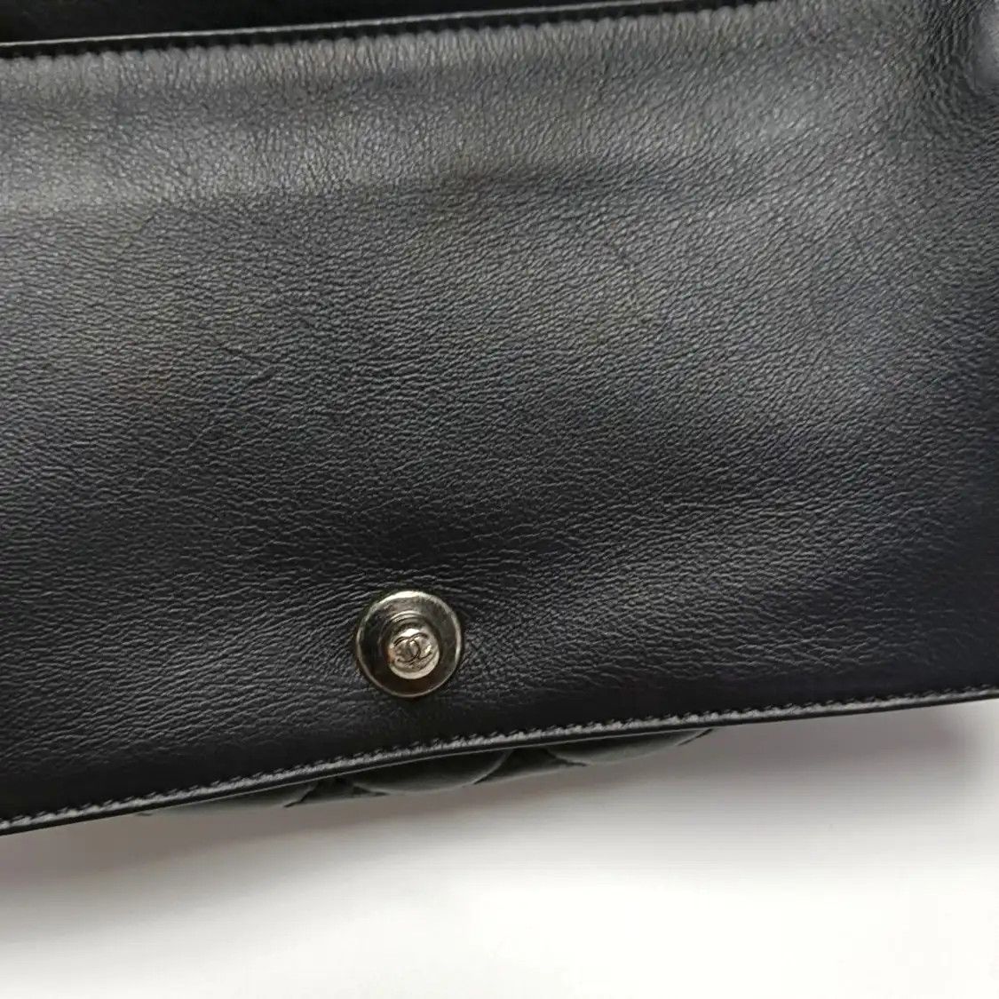 Chanel CHANEL BOY CHANEL Medium black cowhide leather shoulder bag crossbody bag silver Size ONE SIZE - 10 Thumbnail