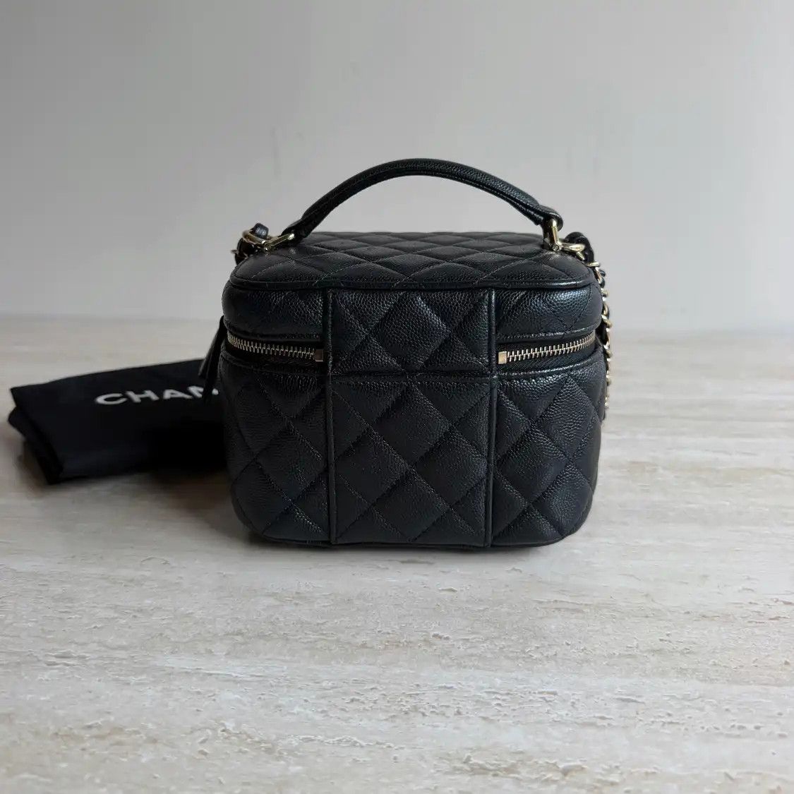 Chanel CHANEL box bag black cowhide leather quilted vanity case shoulder bag silver har Size ONE SIZE - 2 Thumbnail